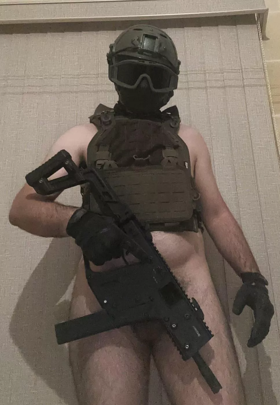 [22] I lost my pants during training