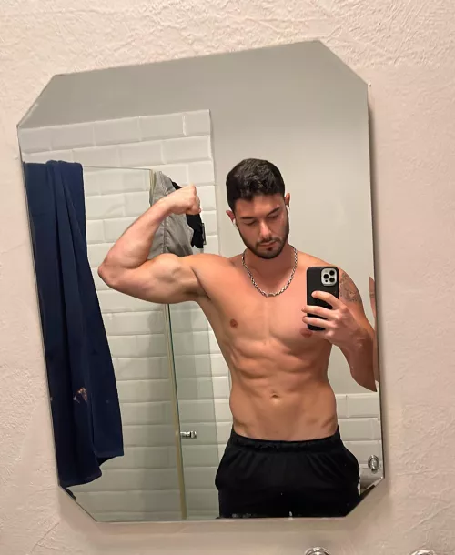 [24] Come shower with me💦