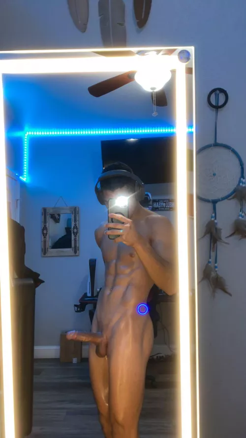 Fit twink wants to cum