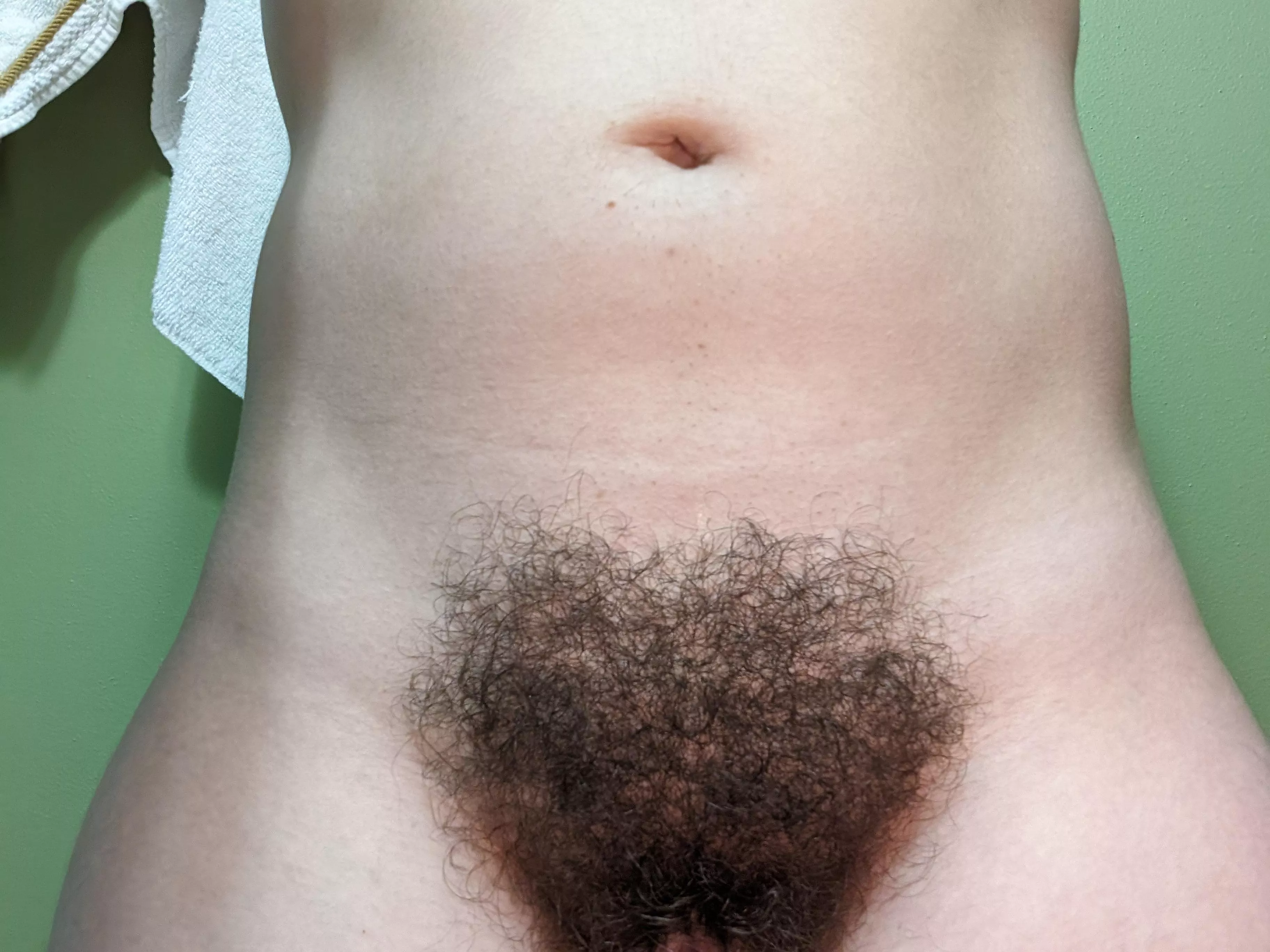 Freshly trimmed and cleaned, ready to show off for the summer!! ;)