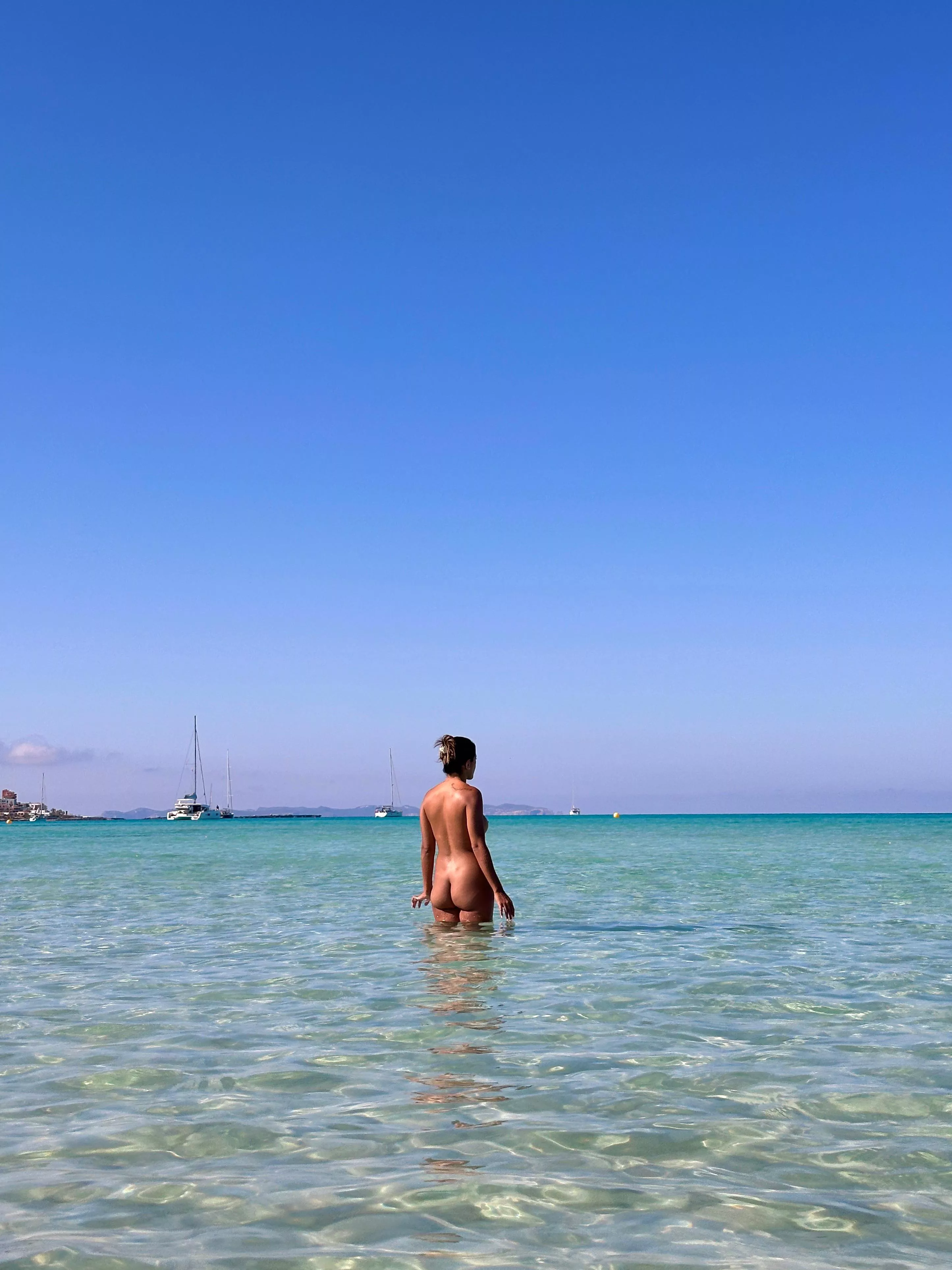 I’m so happy to visit this beach!