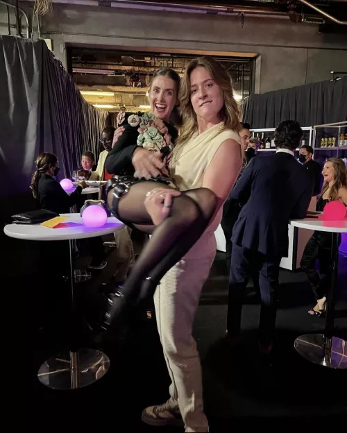 Lift and carry Alison Brie