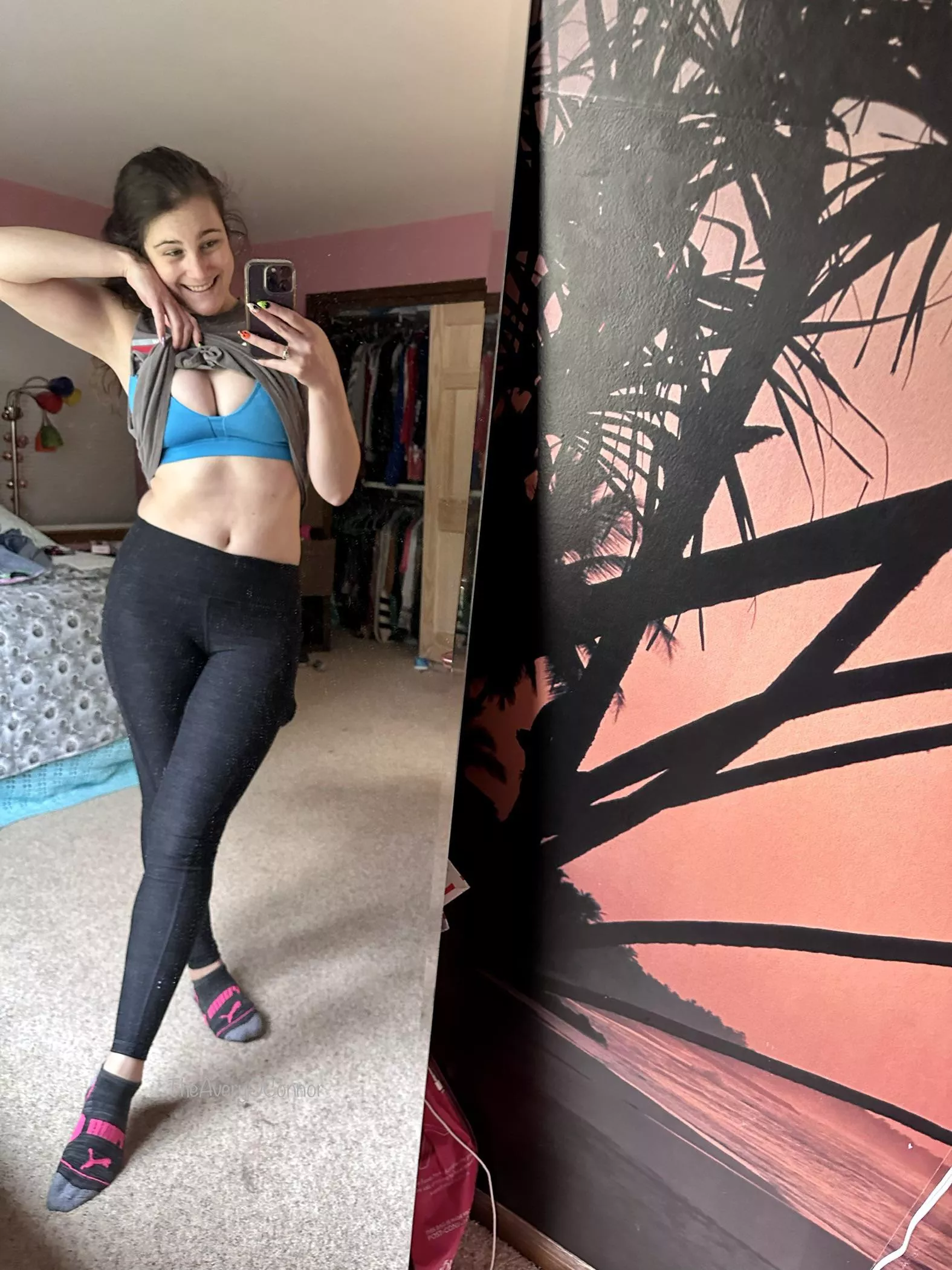 My hot cleavage + the rest of my gym fit