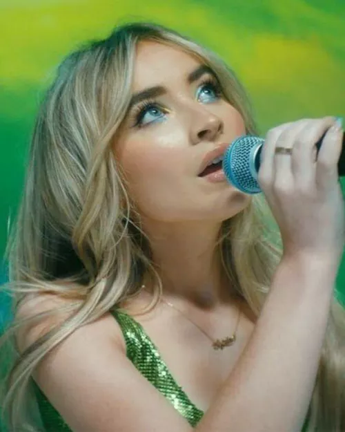 Sabrina Carpenter