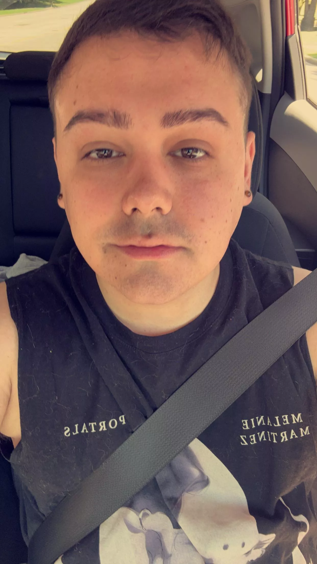 Anyone play Fortnite? I’m trying to get more gay gamer friends 🥲