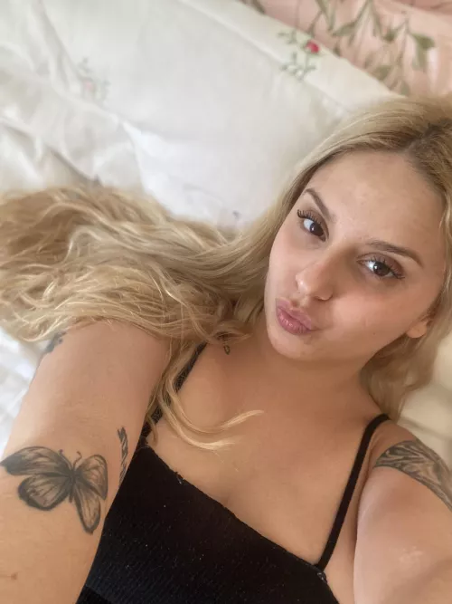 Do I look good on this?