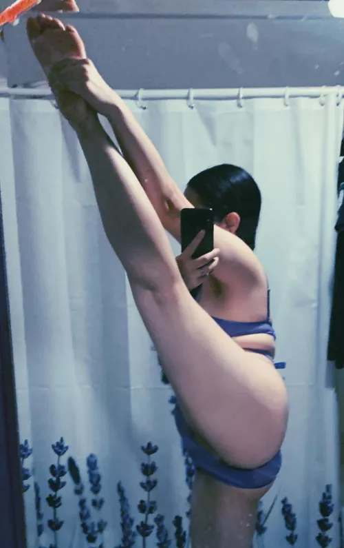 Do you like flexible girls