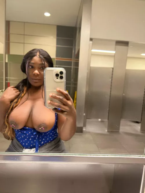 Good morning from the women's restoom