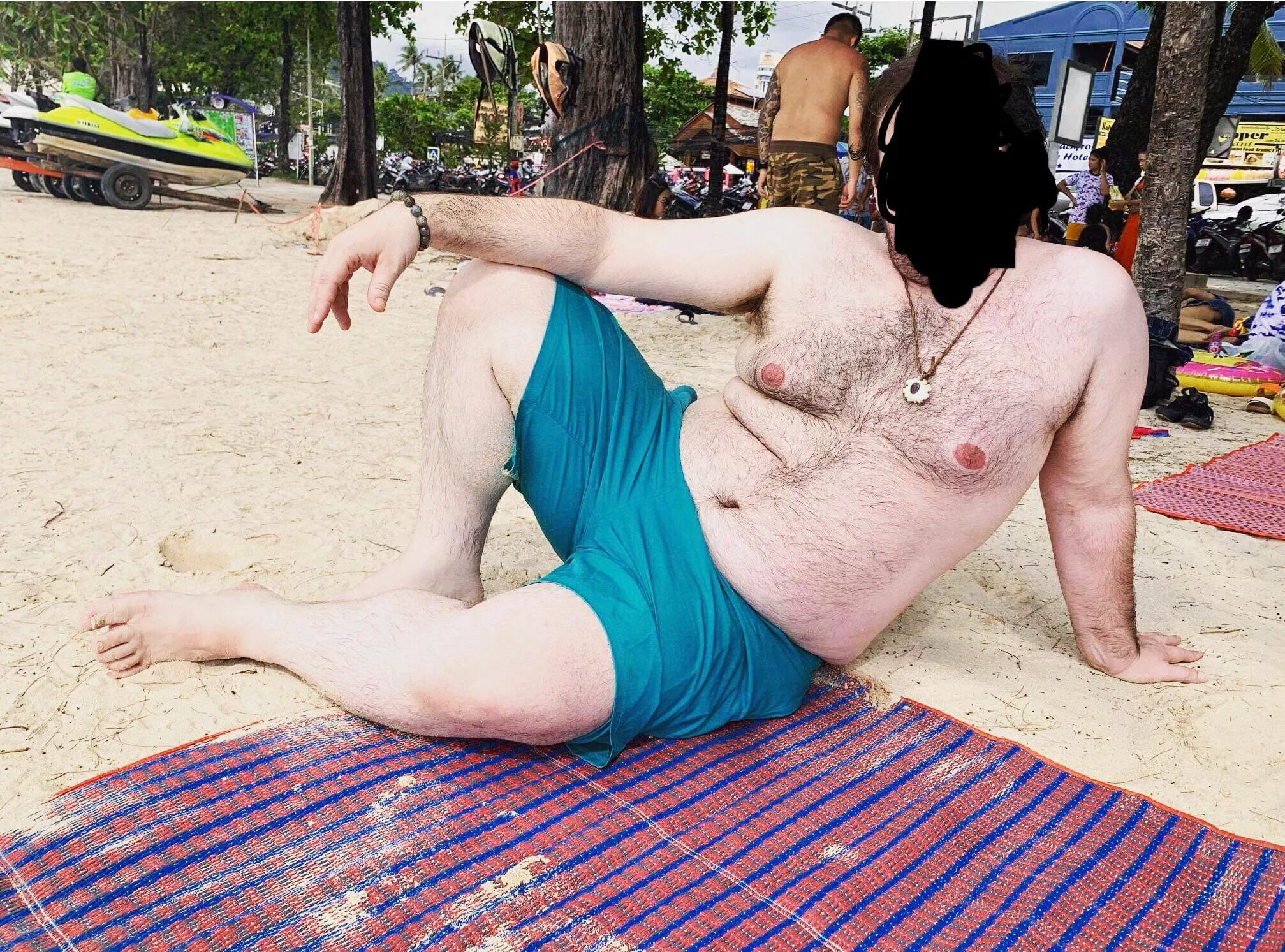 Hit me up if you wanna see my curved cock😋