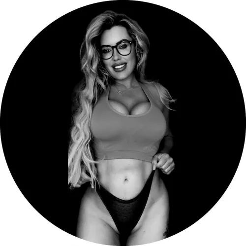 I haven’t posted in a while! I have missed u guys! How have u all been 😜😜😜