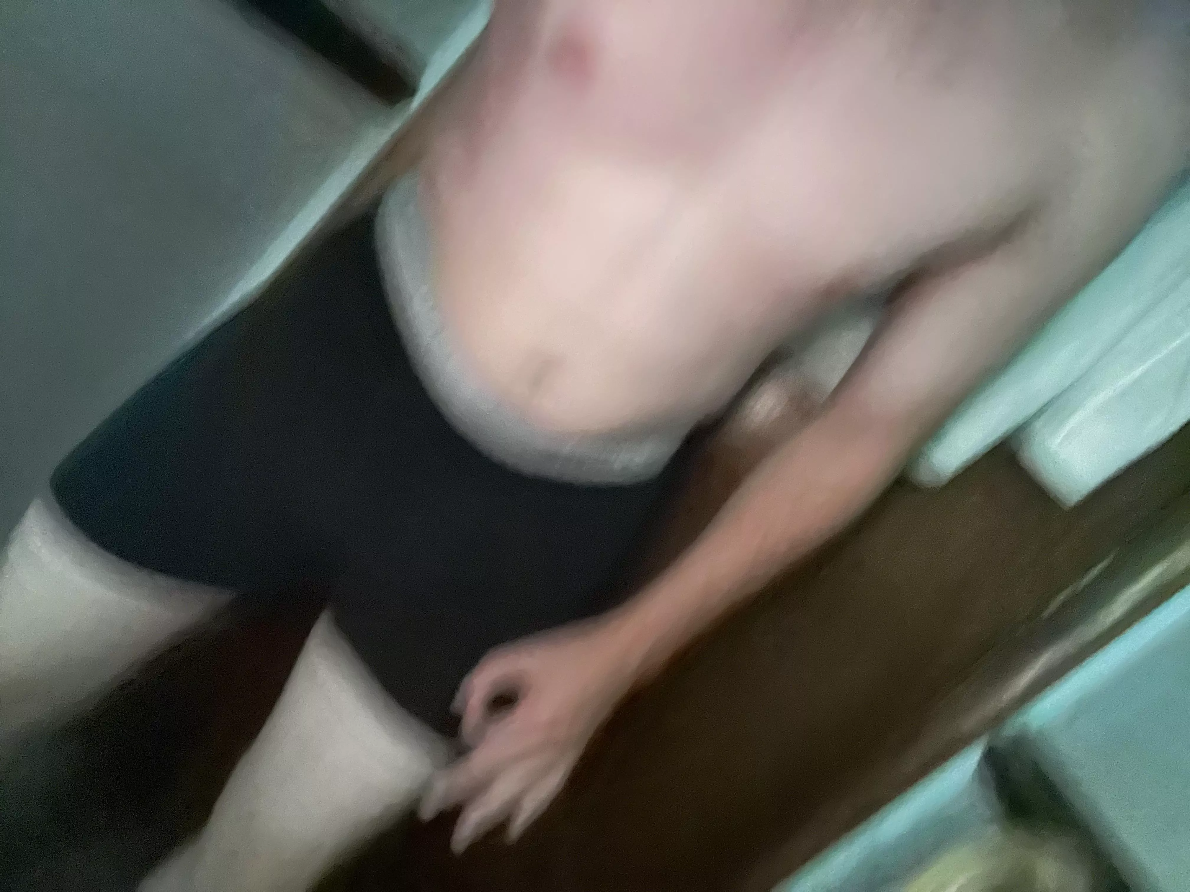 I like taking pics nobody to send them to