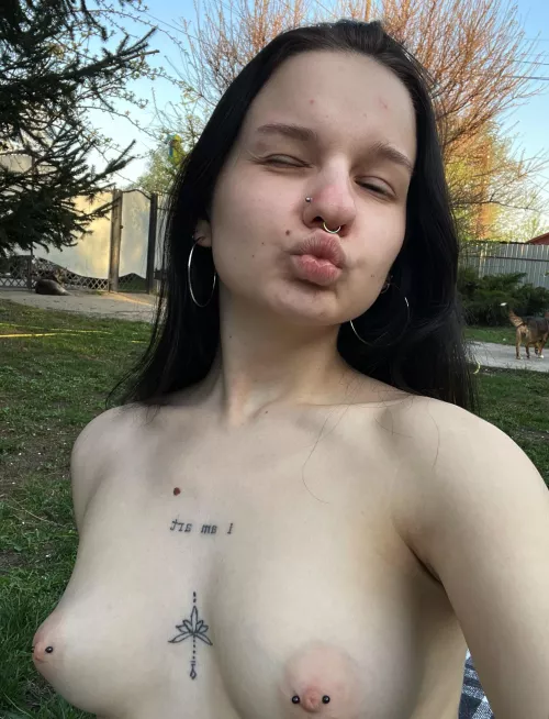 Impossible hide those tits and lips