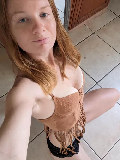 Ready to spice up life with a redhead?🌶️