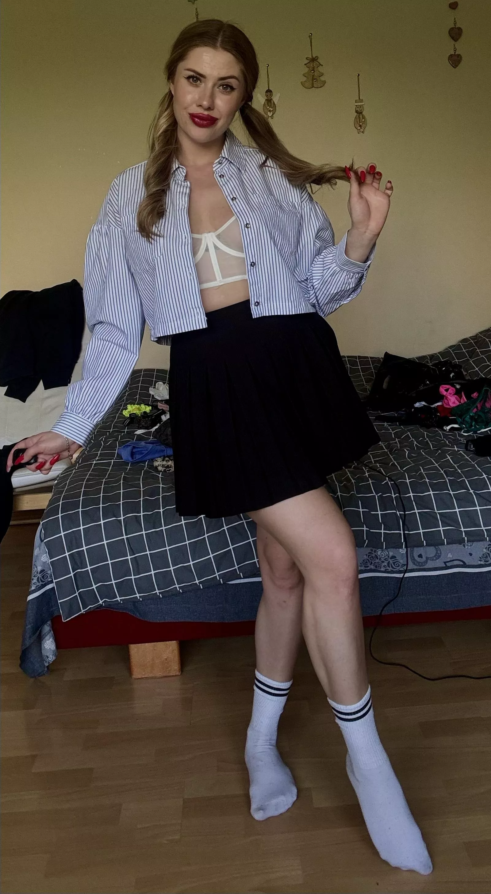 The best girls wear high socks