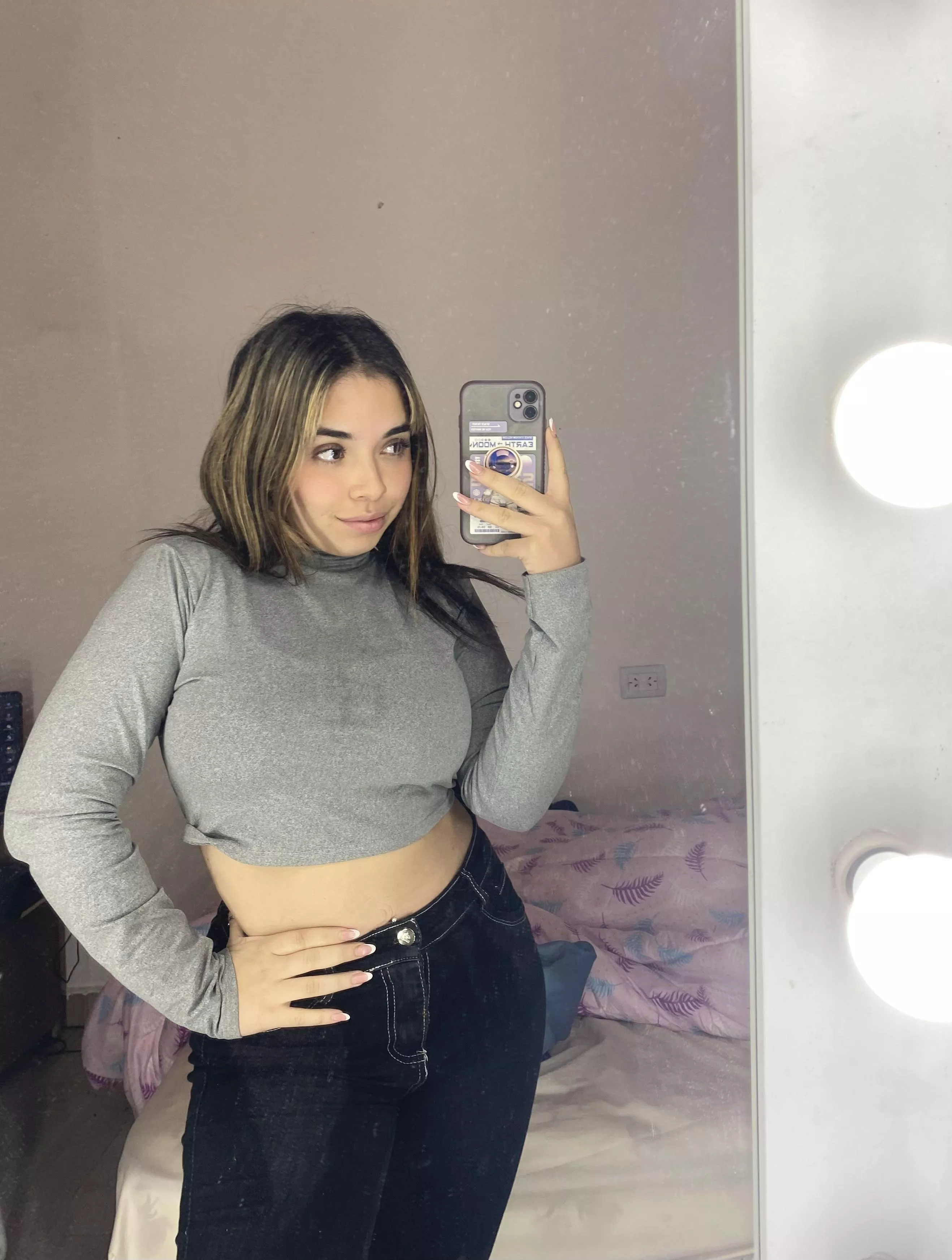 Do I look good in gray croptop?