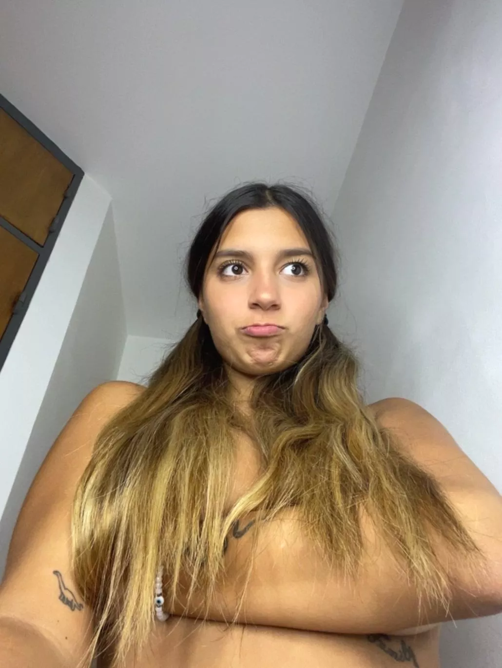 I have just turned eighteen and i am still kind of new here... do you think you woulld still date an inexperienced girl like me or woulld rather not..?