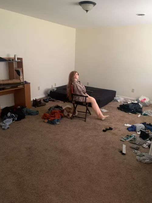 Just got first doll today and scared the fuck outta my self after drinking 2 beers i walked outta the kitchen and kinda jumped when I saw her sitting in the chair 😂😂😂😂😂 thought it was home intruder or ghost.