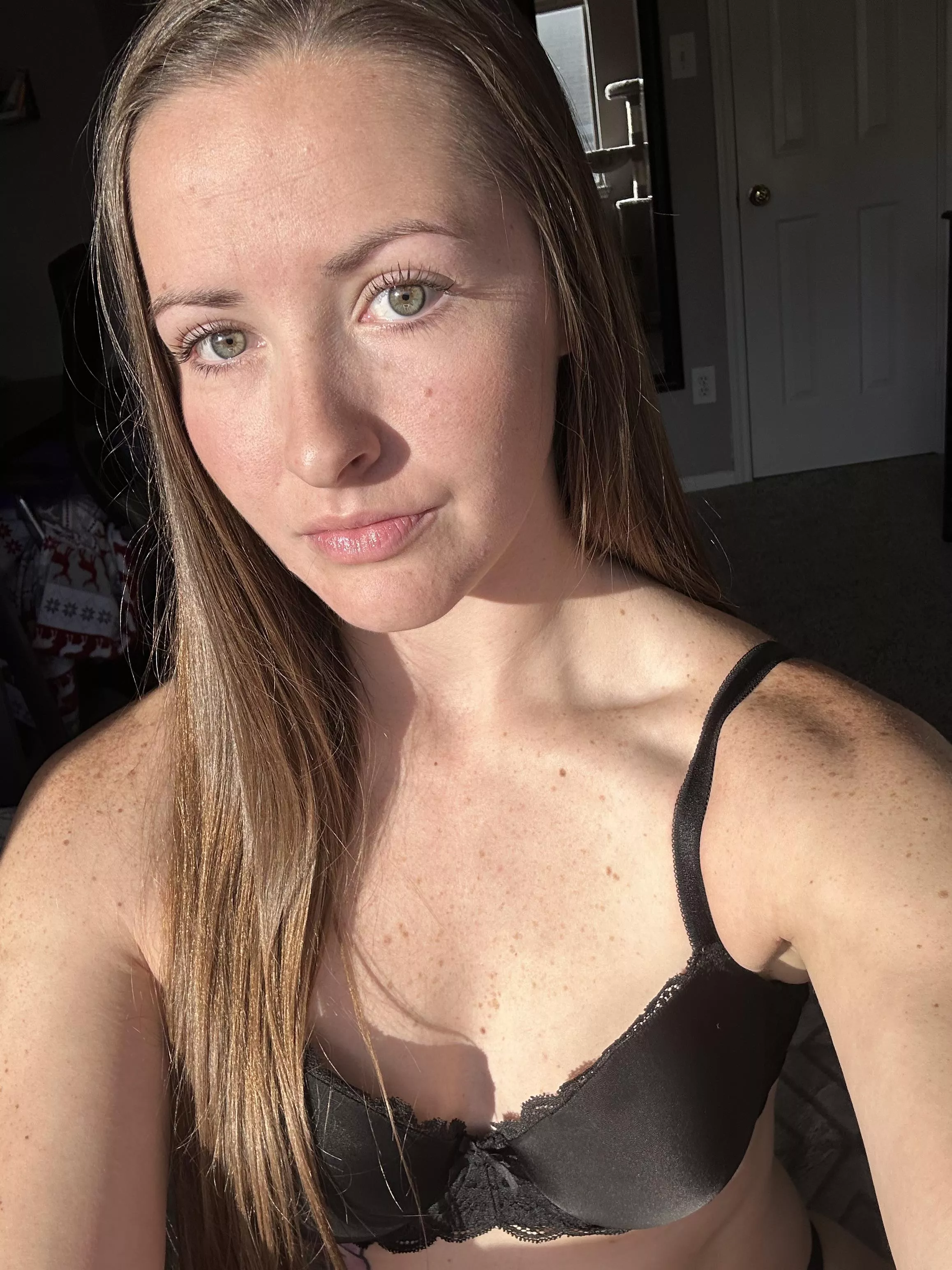 kiss or lick the frex