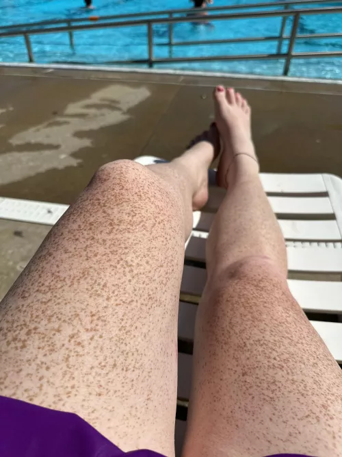 Leg frex for your Tuesday enjoyment 