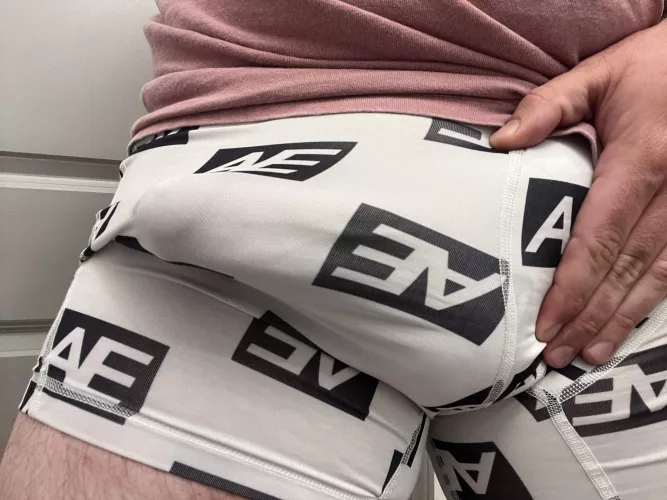 Looking at Reddit bulges makes this happen. Anyone else? (29)