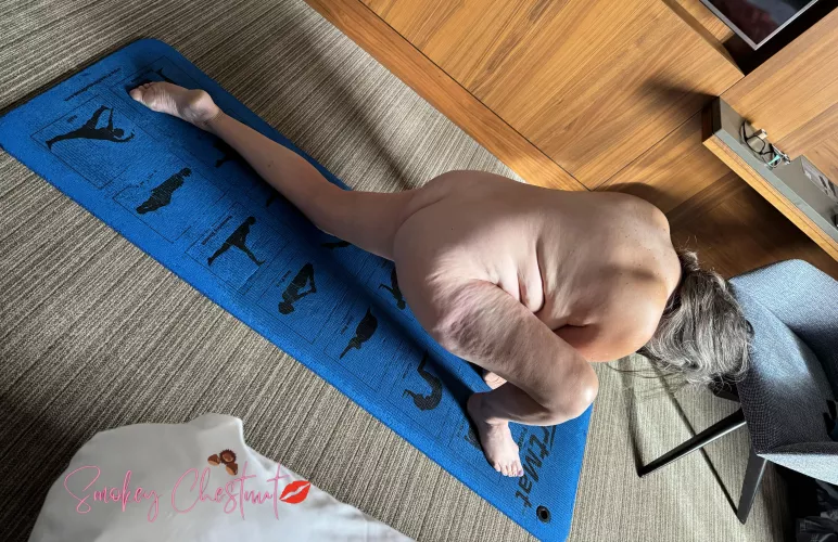 Naked yoga 