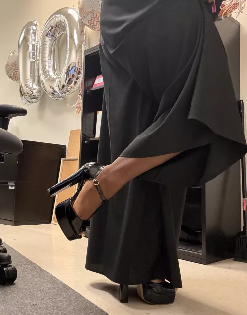 Nothing like 6in platforms in the morning! 