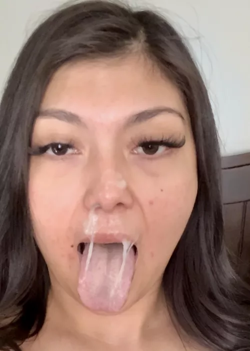 Now cum give mommy a kiss..