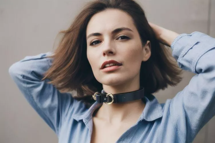 She's happy to see a dick, like a dog with a bone in his mouth. Bit start at 2000 usd