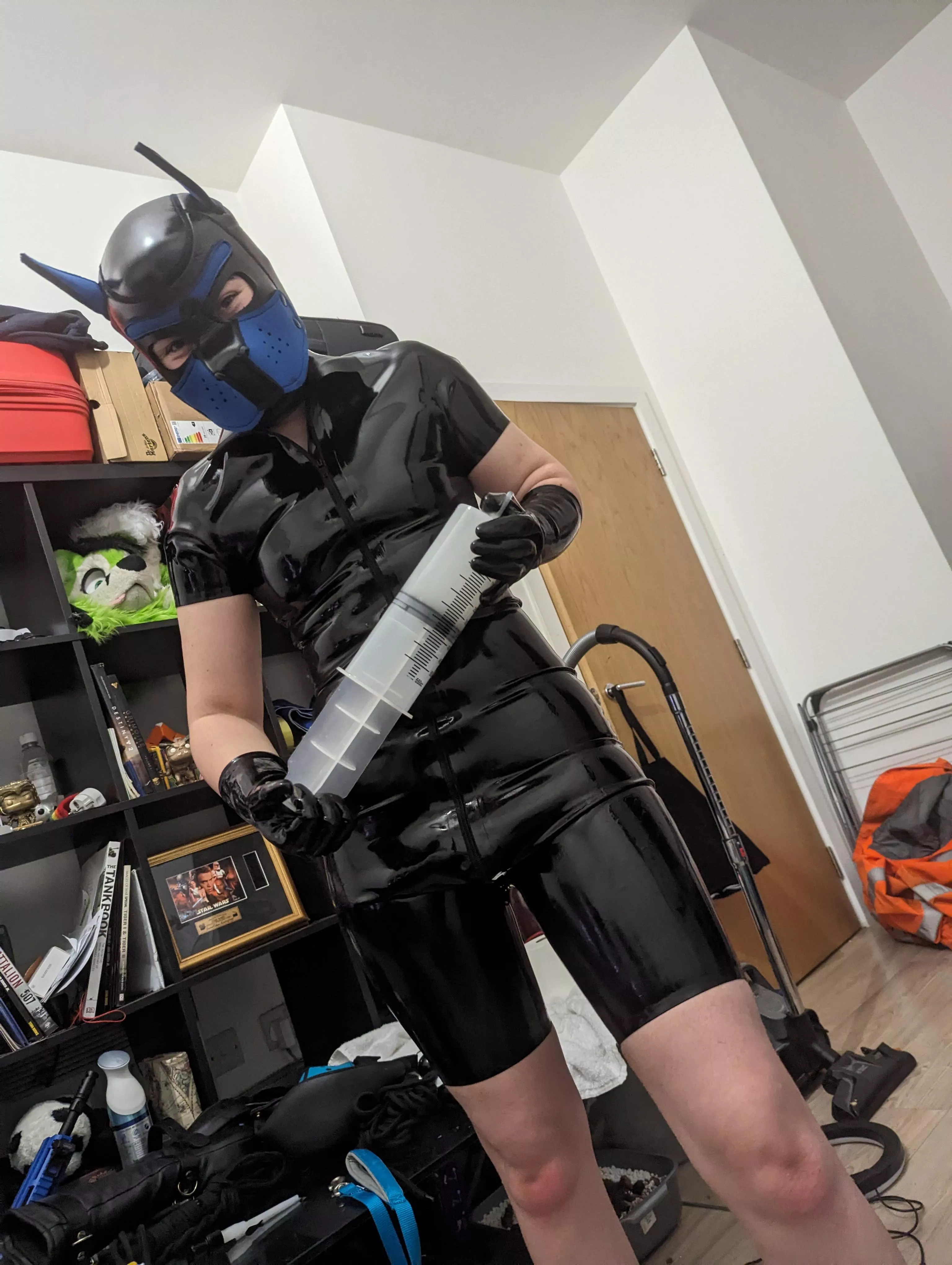 Small pup big amounts of cum lube (trans guy here so he/him)