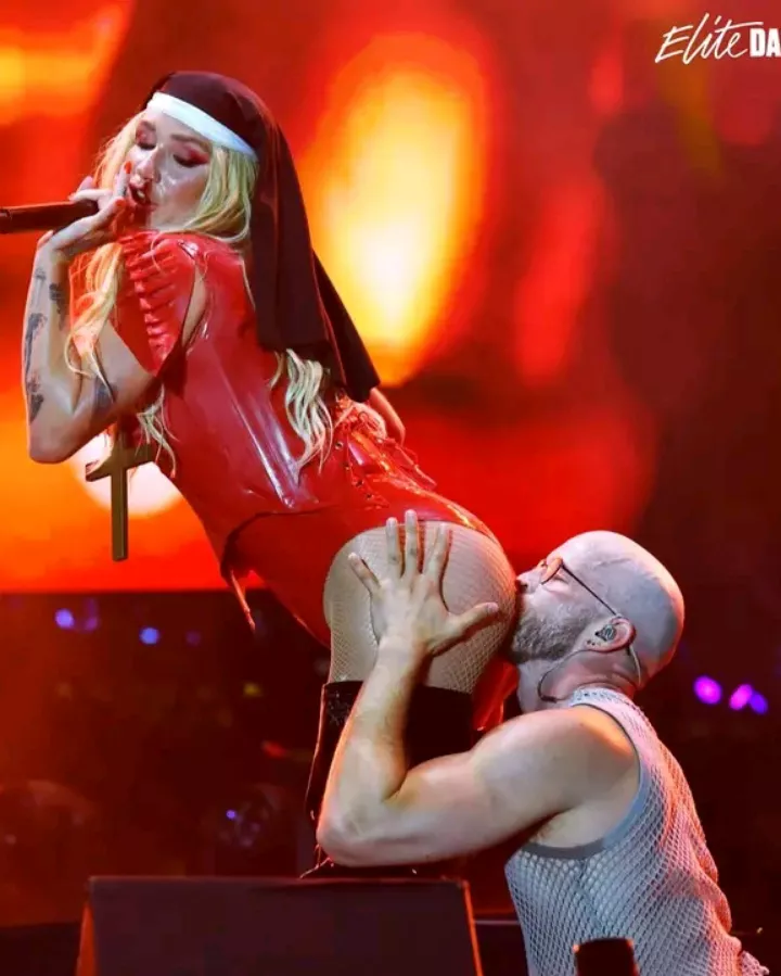 Trashy Kesha getting eaten out by a bald guy