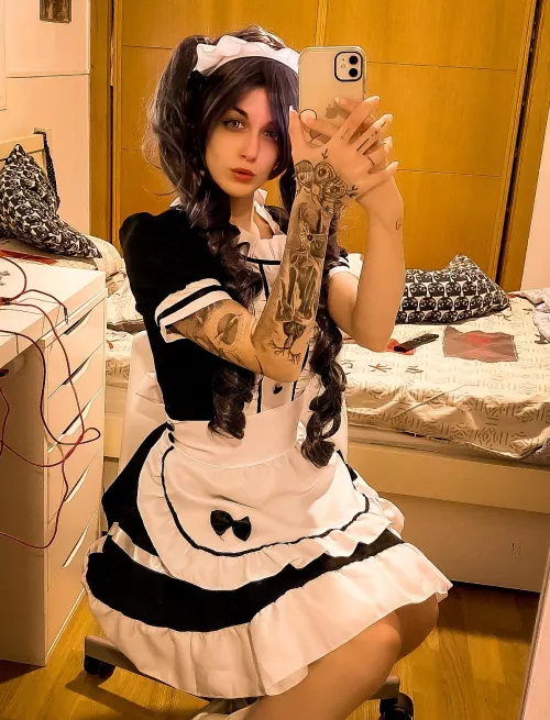 Your dirty maid always ready to serve you papi