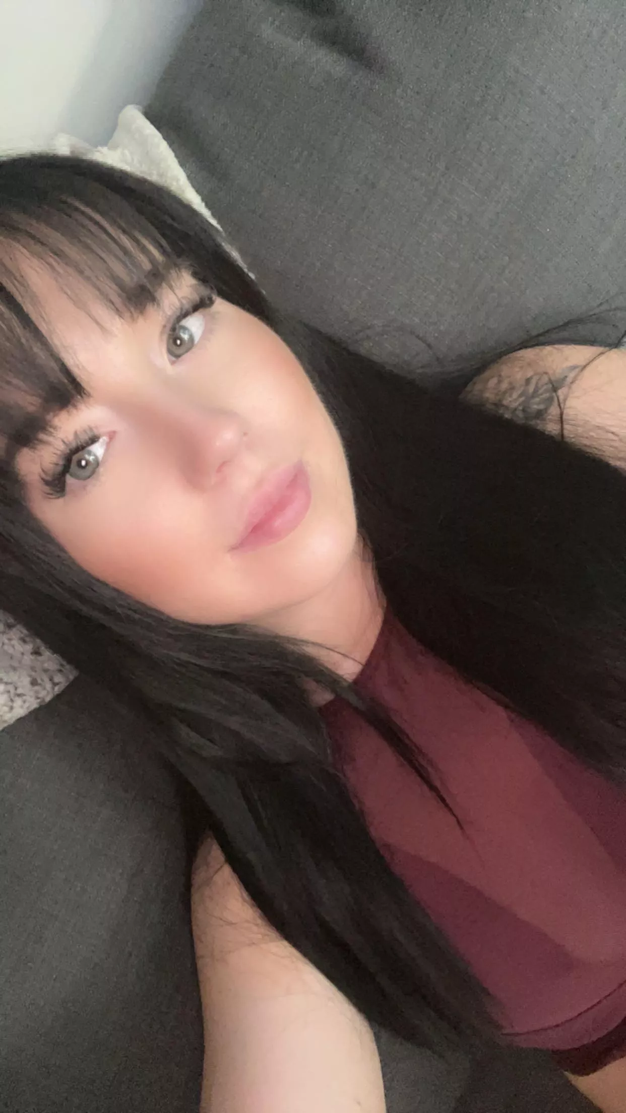 Heard you love a girl with bangs 