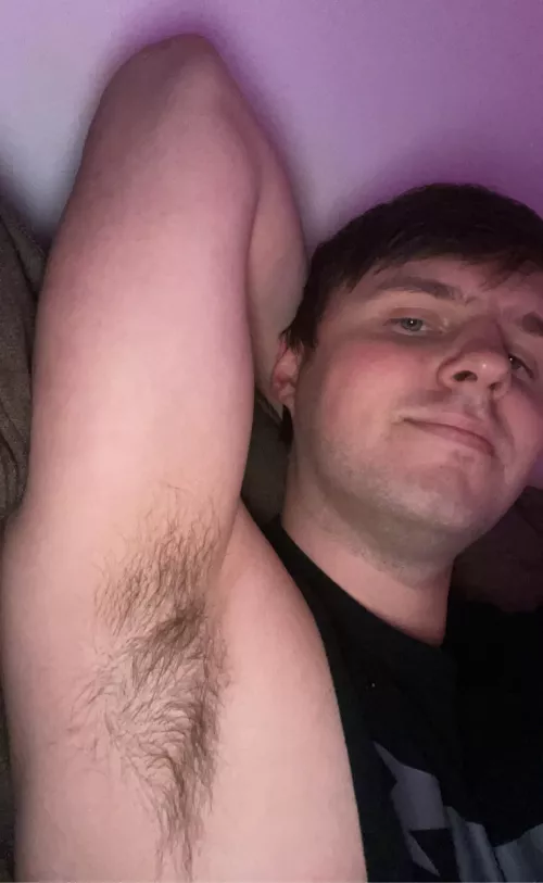 Hi armpit Reddit :3