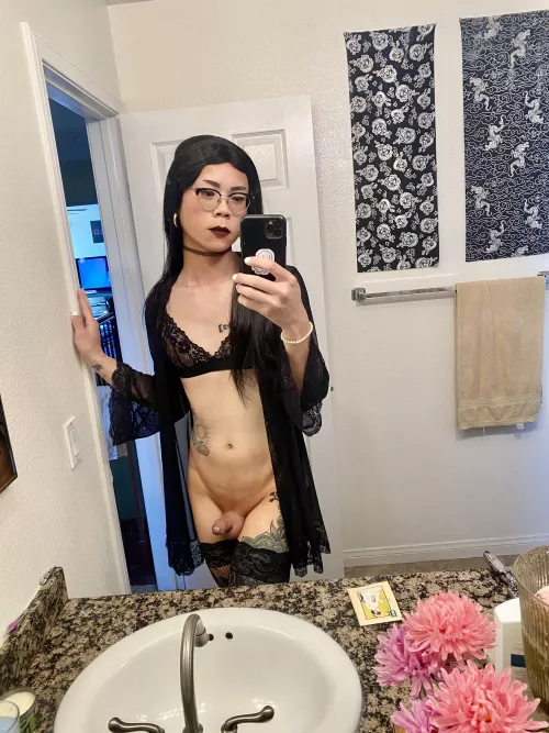 Hope u like gothy nerds ~