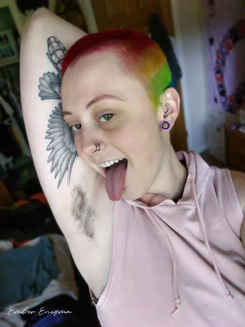 I smell heavenly after today's heavy workouts, wish you could have a taste 👅