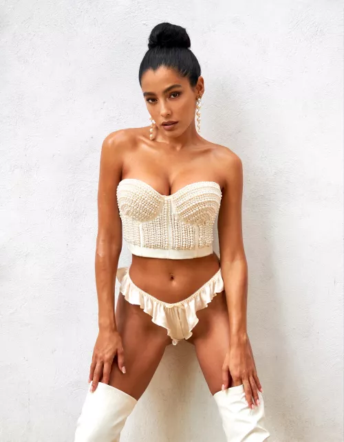 Just a 34yo freckled girl <3