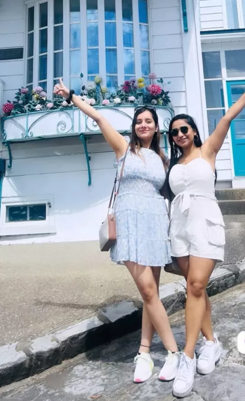 Which nris armpit you want to lick?