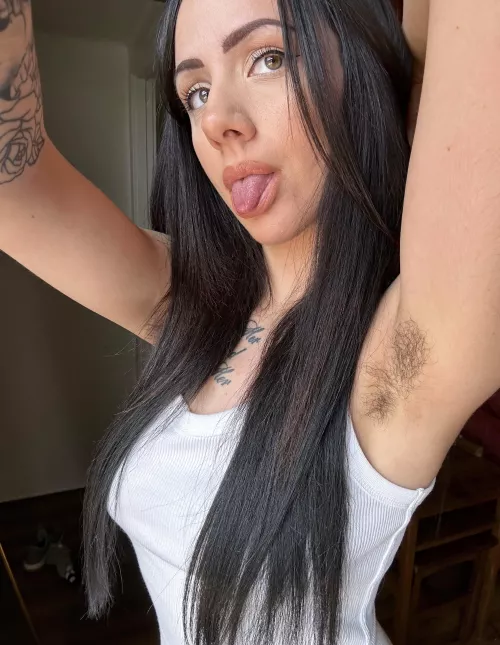 Will the scent of my pits make you hard 