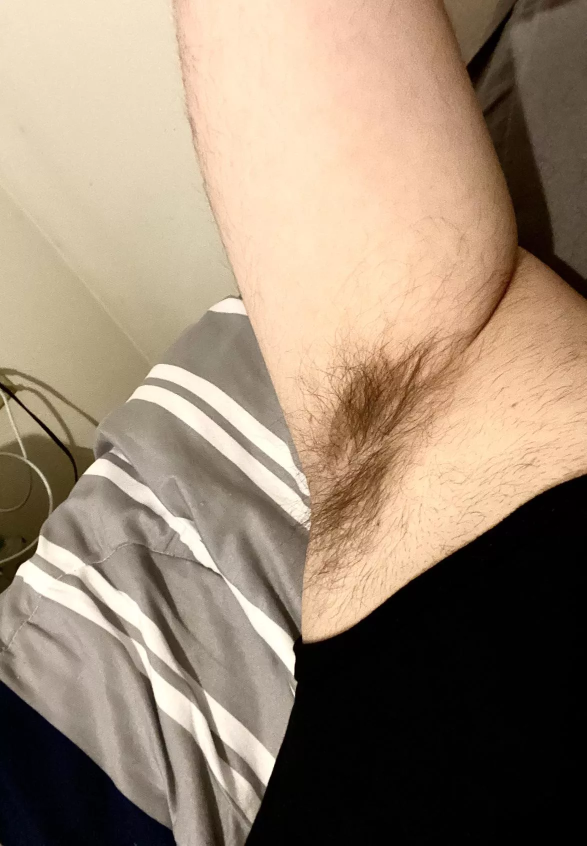 You can tell just by looking at my armpit that it’s super musky 😈