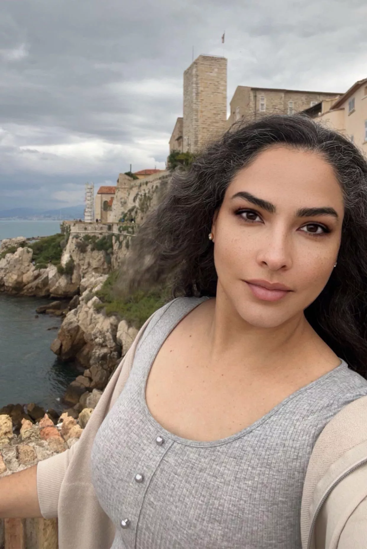 Do you think I’m classy enough for a dinner with you 