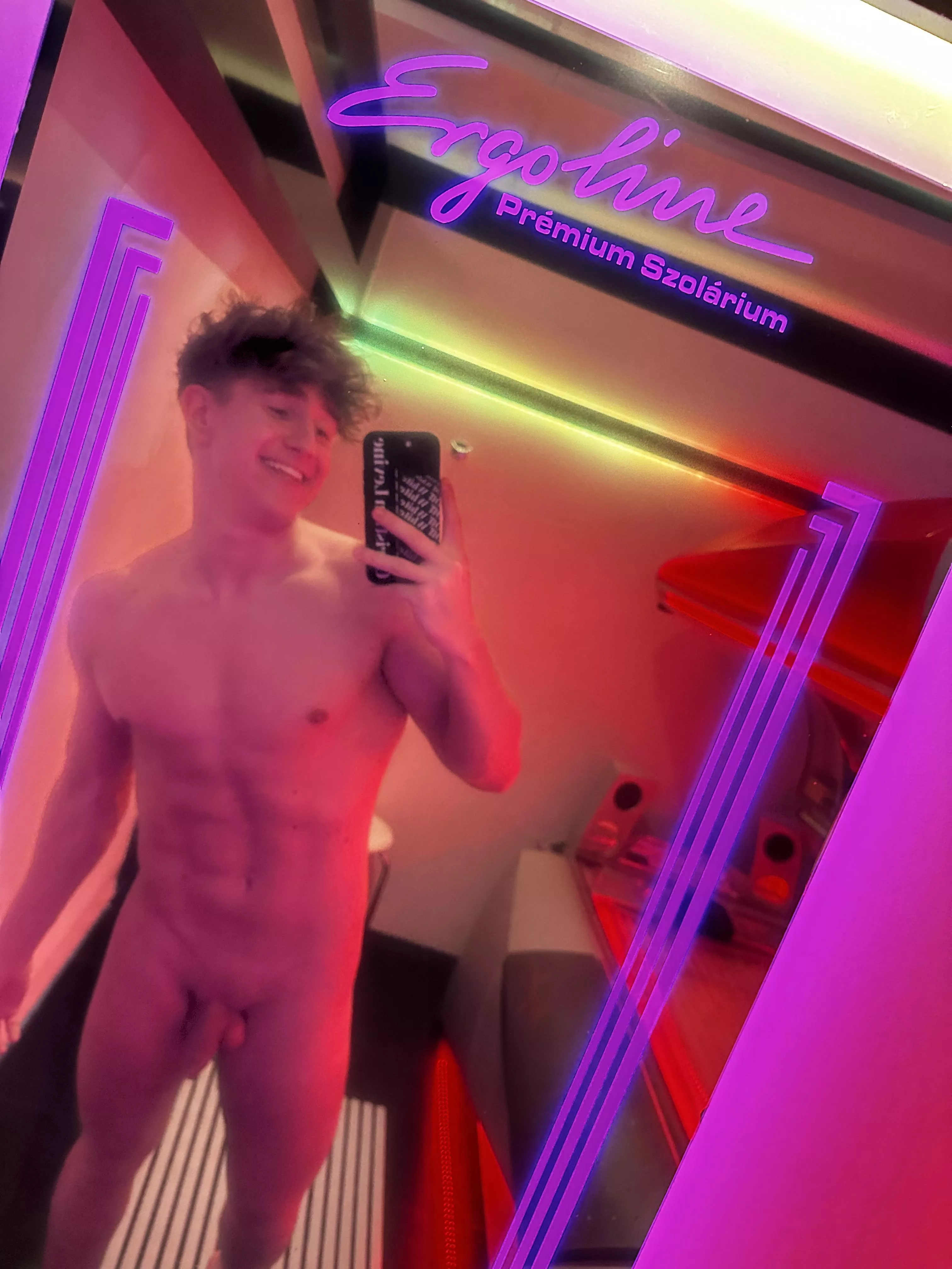 Hey come and play together, I M LIVE 😈💦 [ CB: christianlevine_ ]