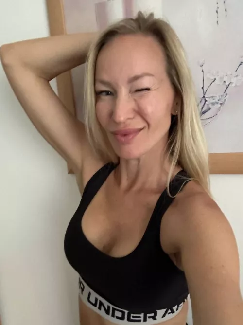 If you were my bf, I'd send these selfies only to you