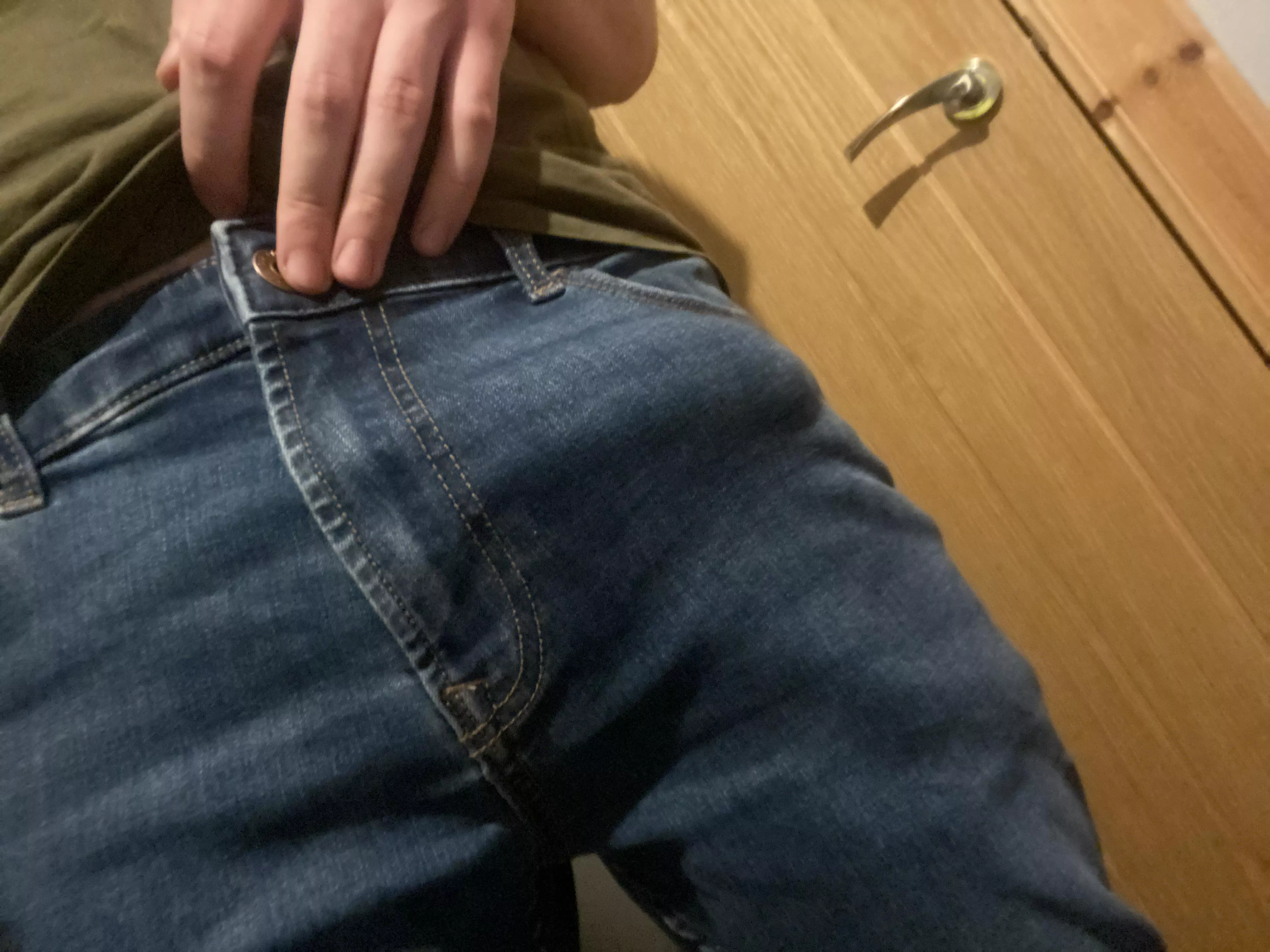 (20) someone reach into my pocket for a surprise 😳 