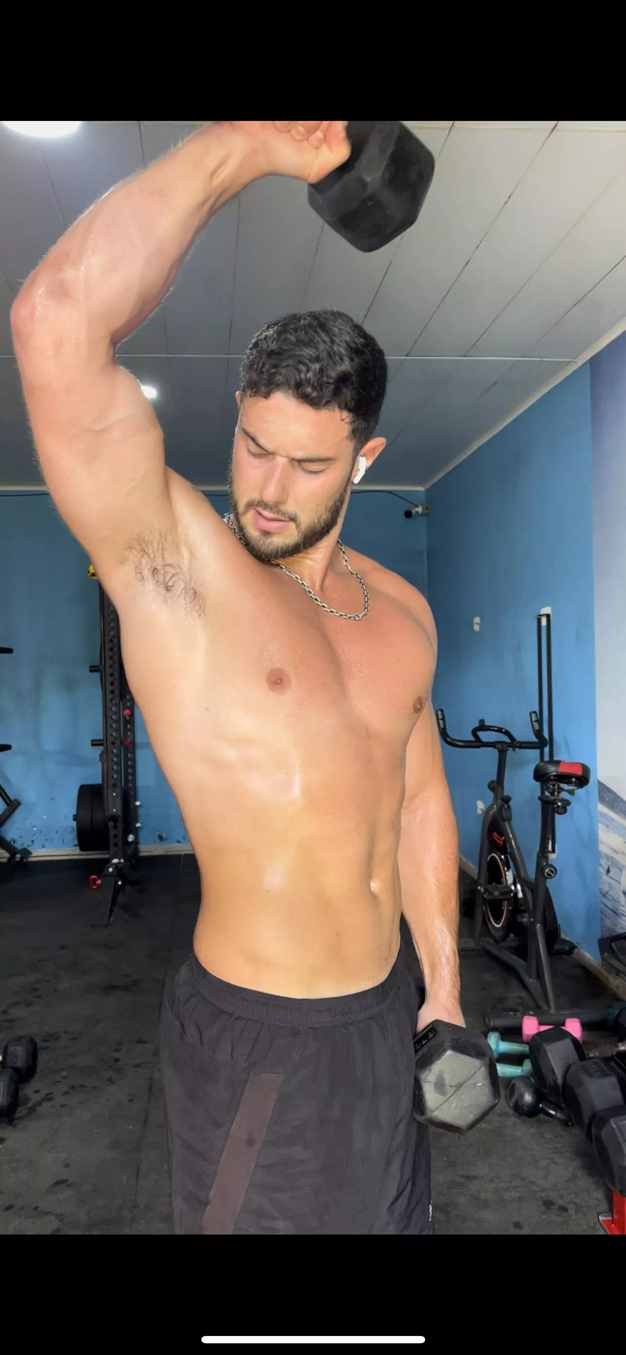 [24] How sweaty my armpits are?