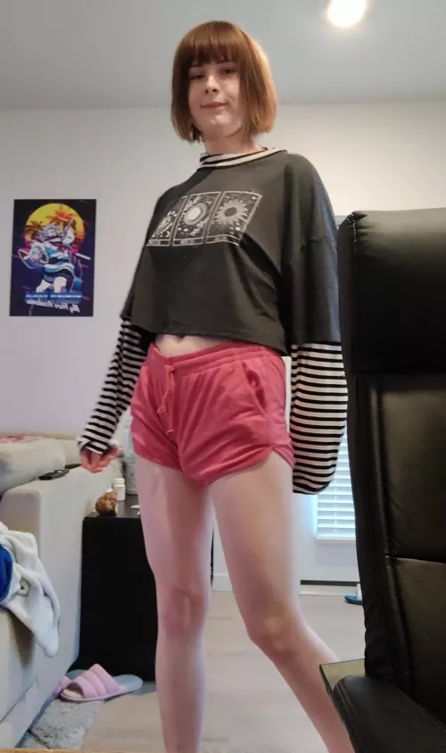 Bulge? What bulge? teehee 👉👈