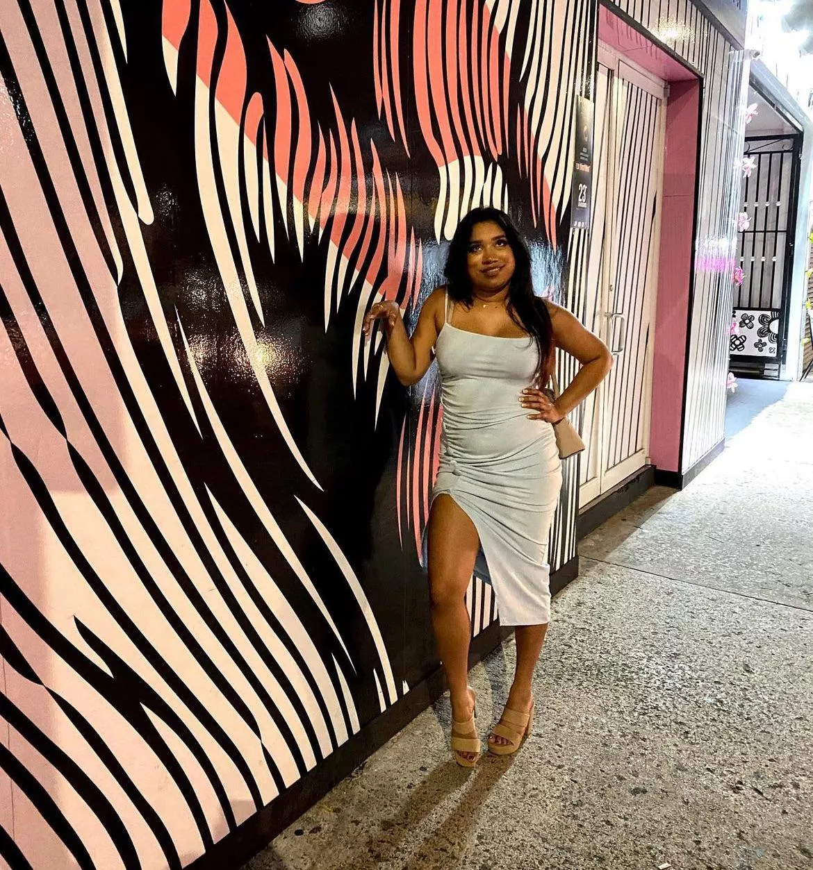 Do I have what it takes to be a bimbo? Any tips for making my mind go pop? Where to start my self improvement?