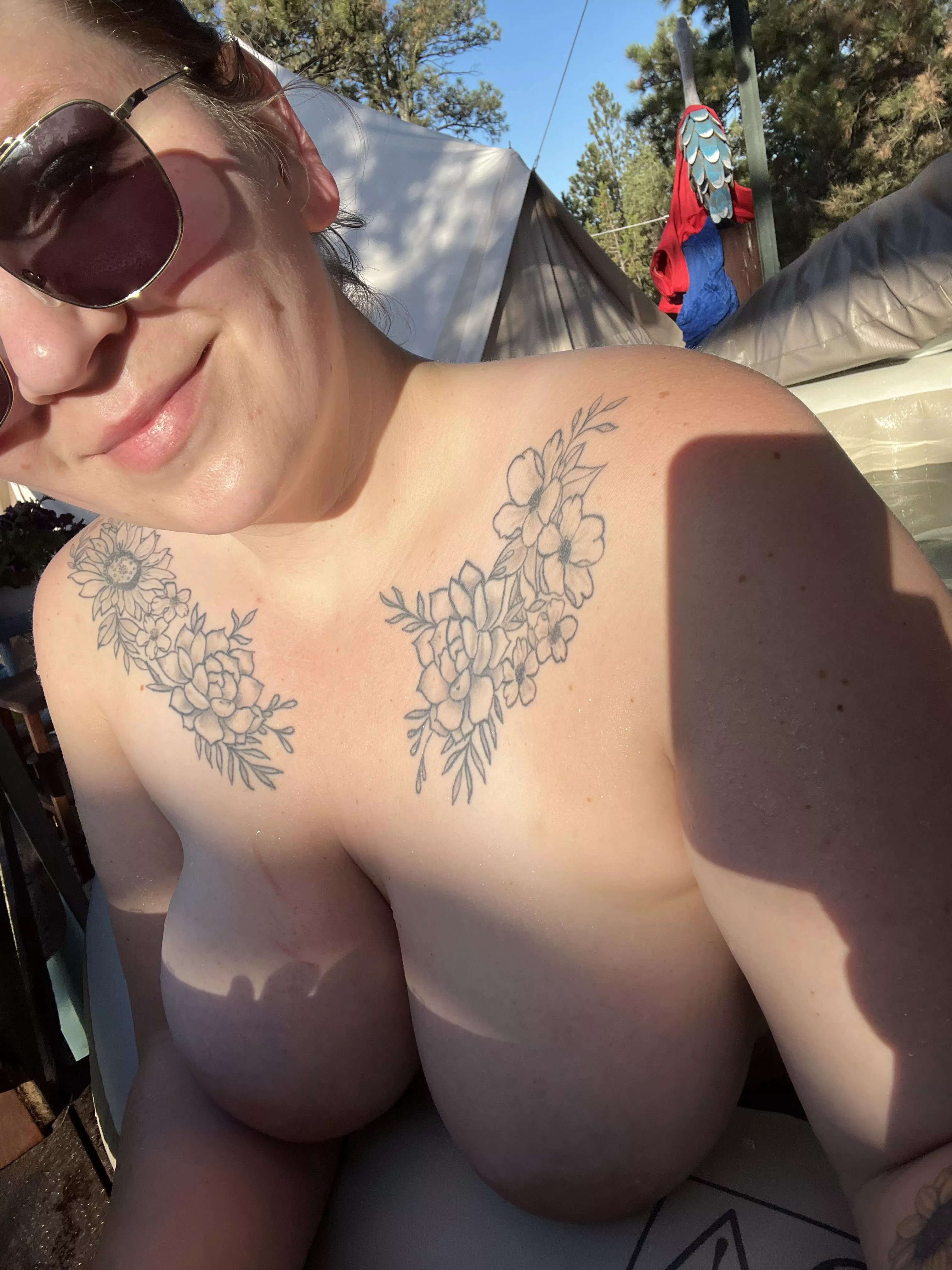 Hot tub at the vrbo. Get in 