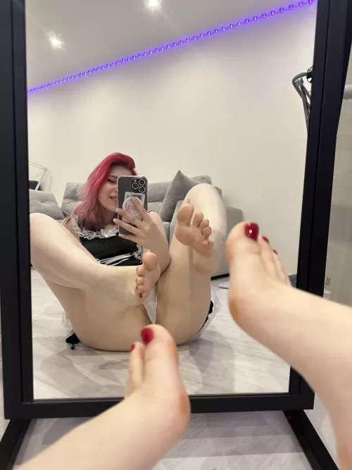 I take a picture in this mirror every day