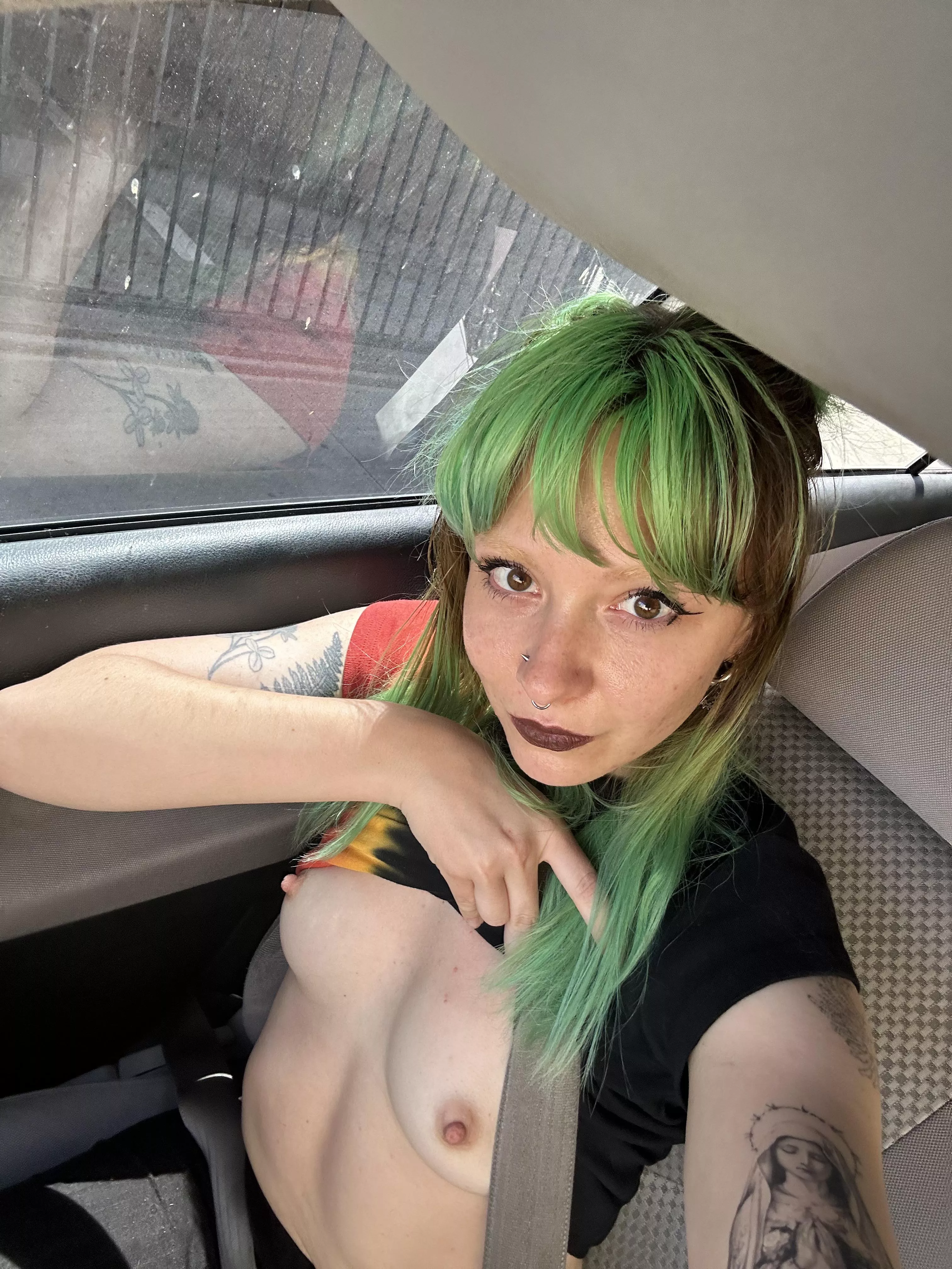 I’m very into voyeurism 🫣