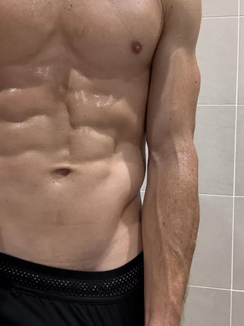 Let’s get sweaty together 😏